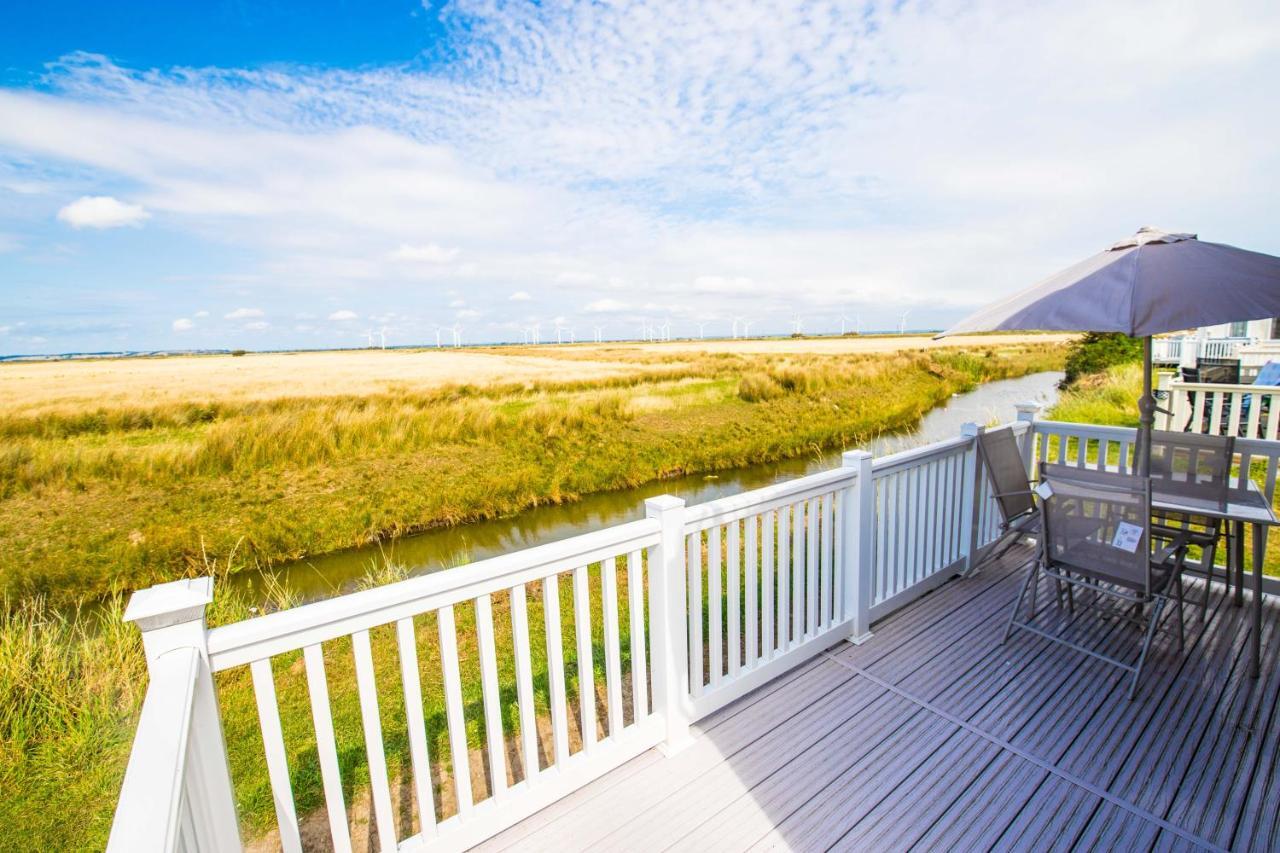 River Lodge Platinum Plus Holiday Home With River Views, Free Wifi & Netflix Camber Екстер'єр фото