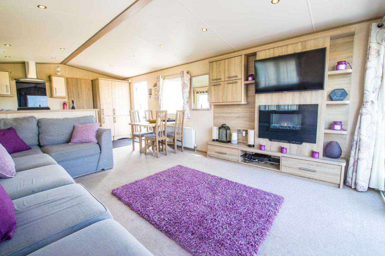 River Lodge Platinum Plus Holiday Home With River Views, Free Wifi & Netflix Camber Екстер'єр фото